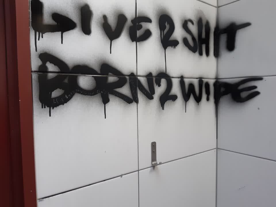The photograph attached to this graffiti report