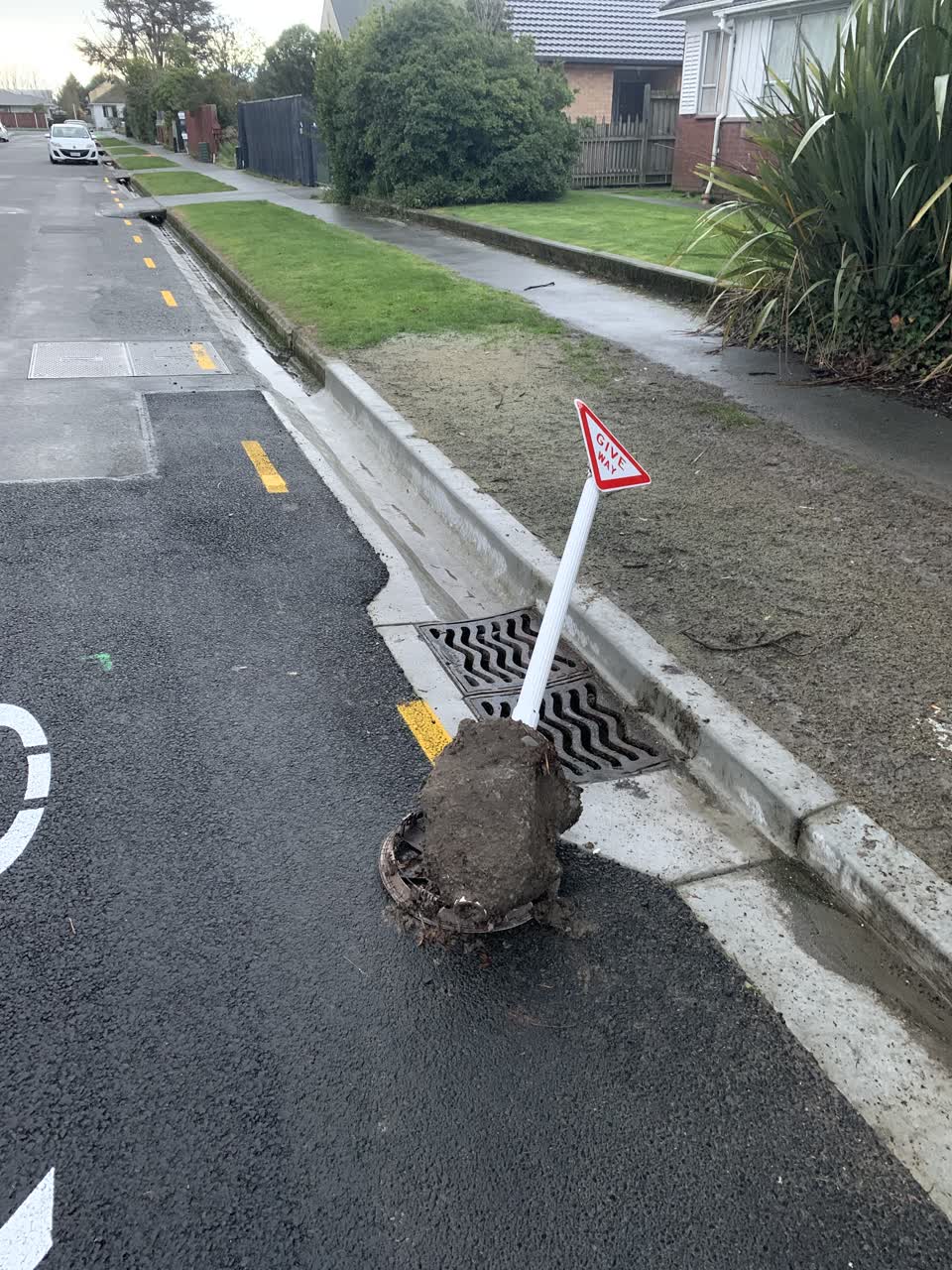 The photograph attached to this roading/streets report