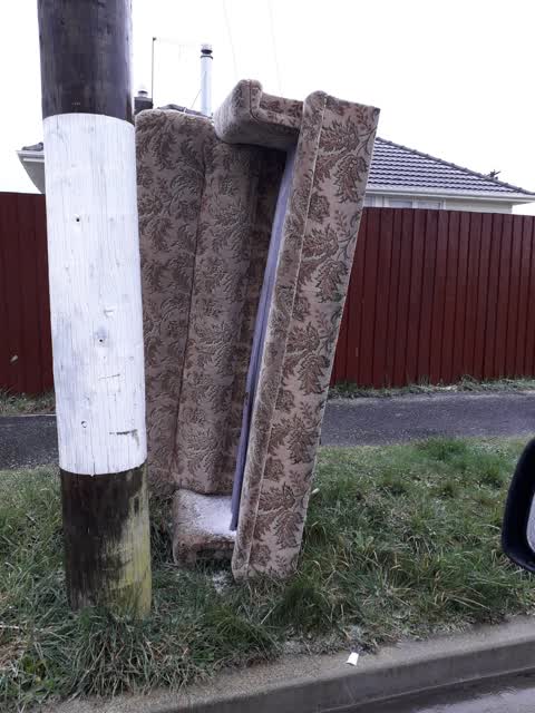 Rubbish/Recycling, a report photo