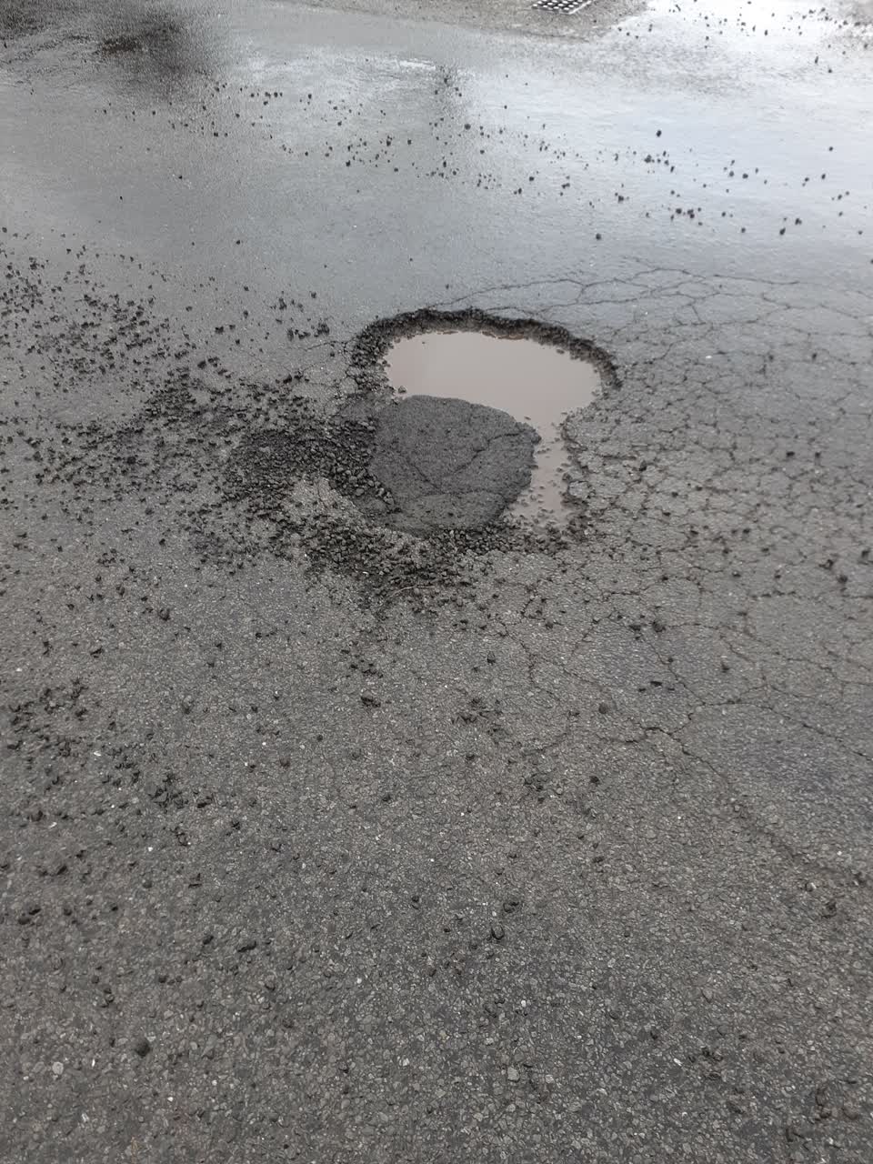 The photograph attached to this roading/streets report