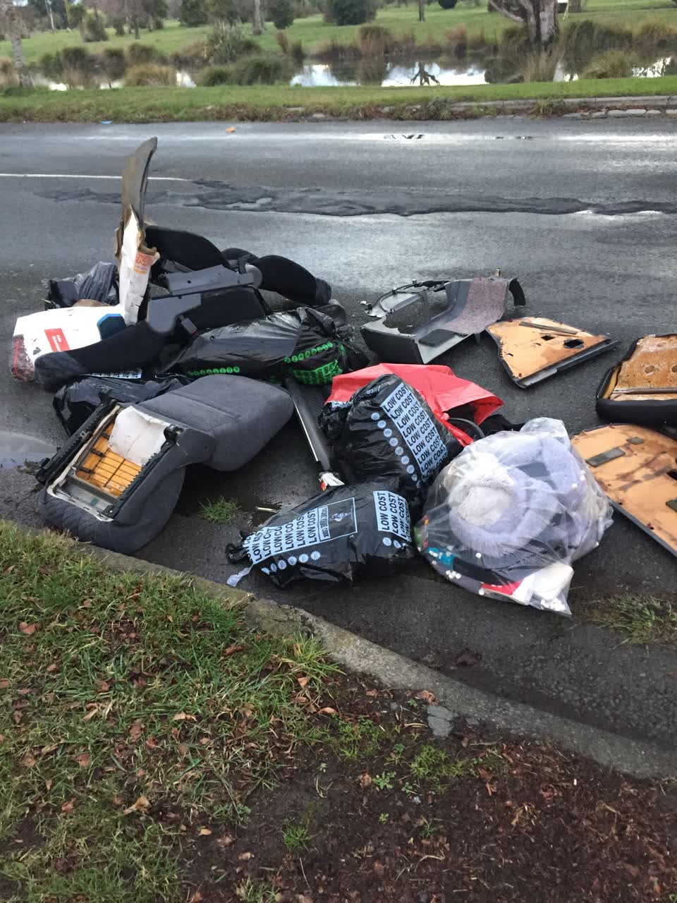 The photograph attached to this rubbish/recycling report