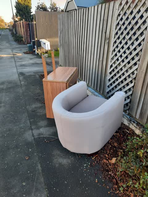 Rubbish/Recycling, a report photo