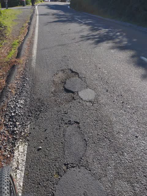 Roading/Streets, a report photo