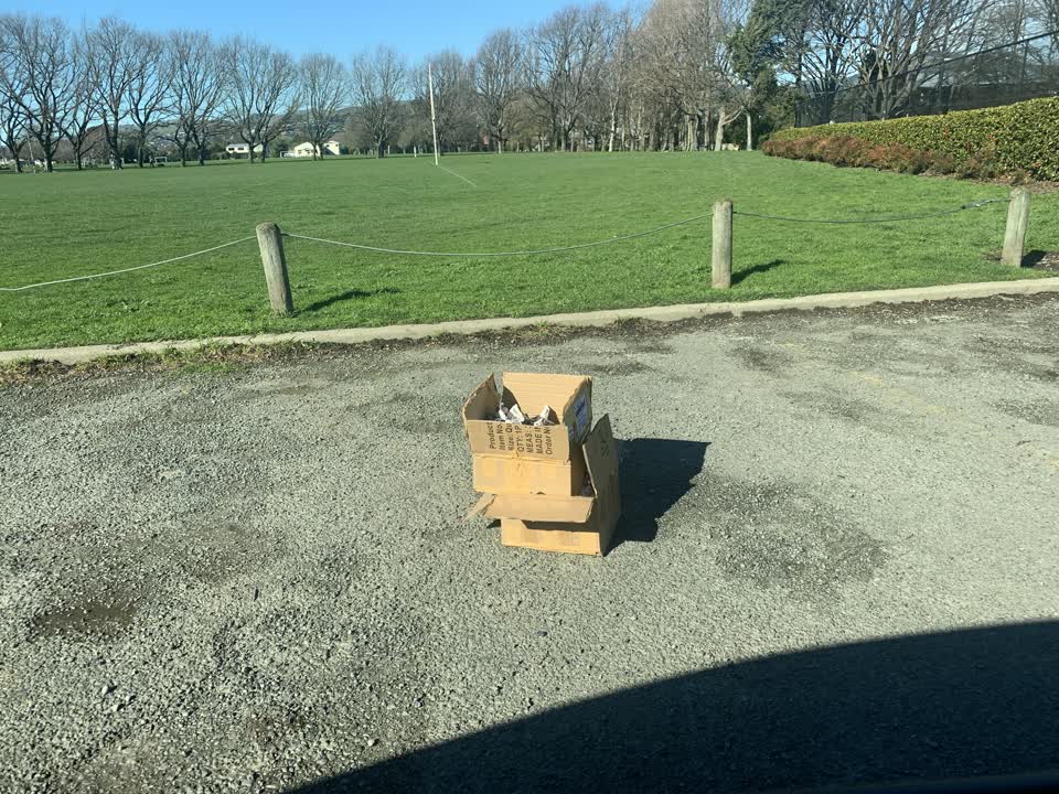 The photograph attached to this rubbish/recycling report