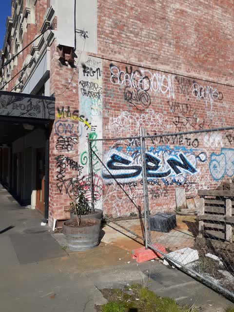 Graffiti, a report photo