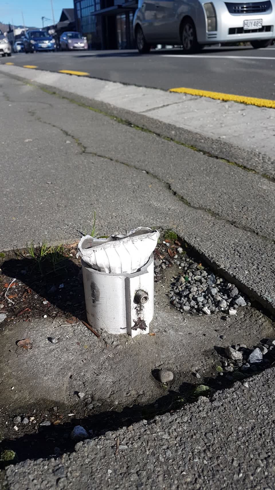 The photograph attached to this roading/streets report