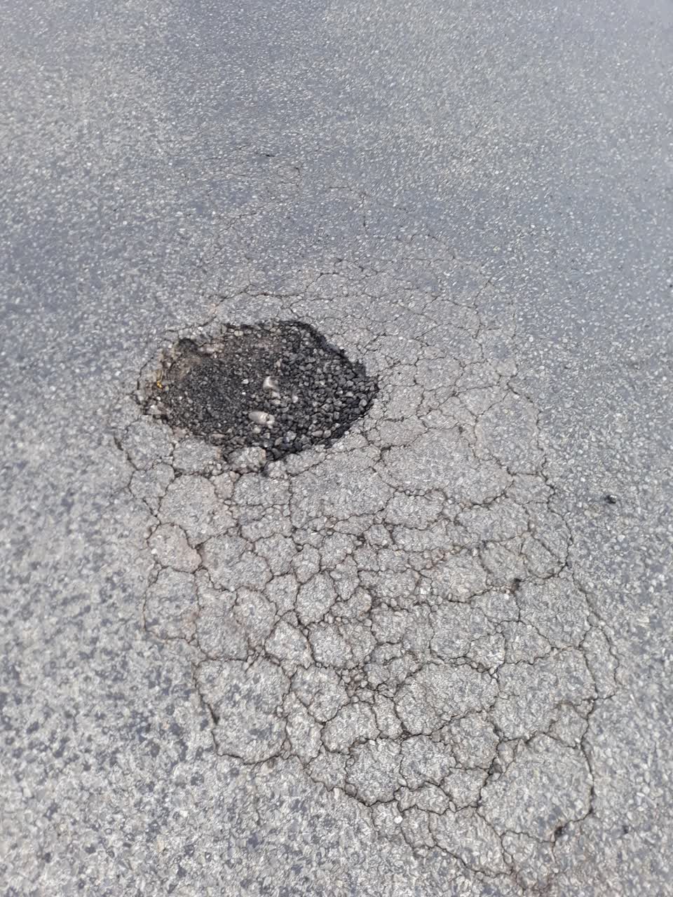 The photograph attached to this roading/streets report