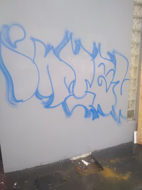 Graffiti, a report photo