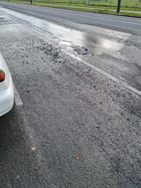 Roading/Streets, a report photo