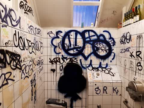 Graffiti, a report photo