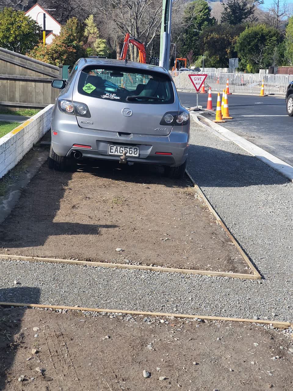 The photograph attached to this roading/streets report