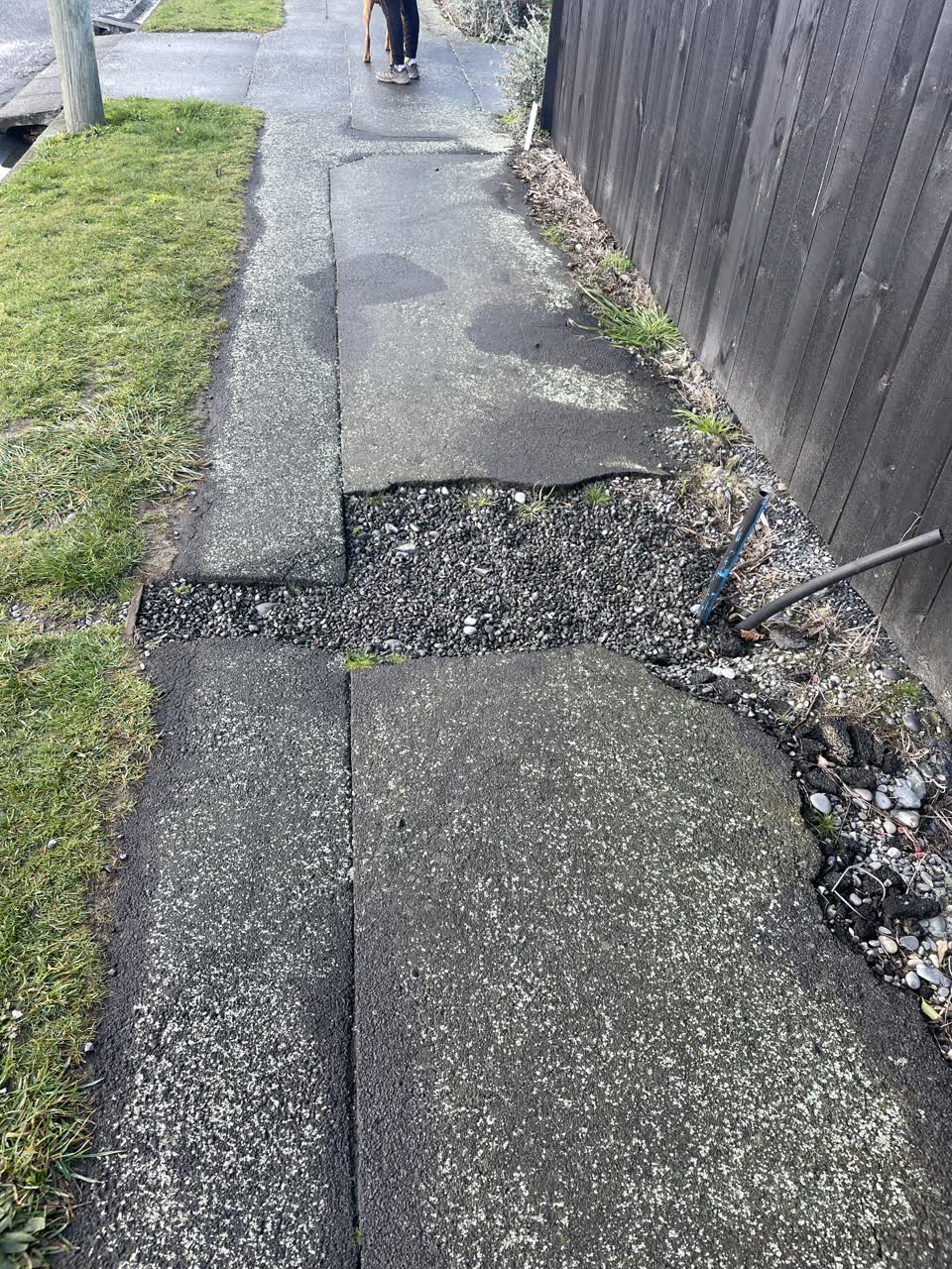 The photograph attached to this roading/streets report
