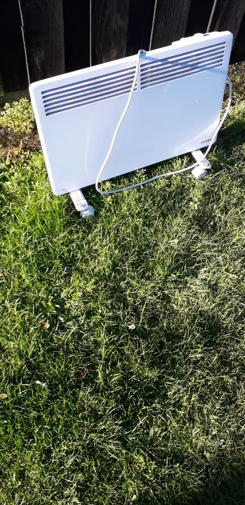 Rubbish/Recycling, a report photo