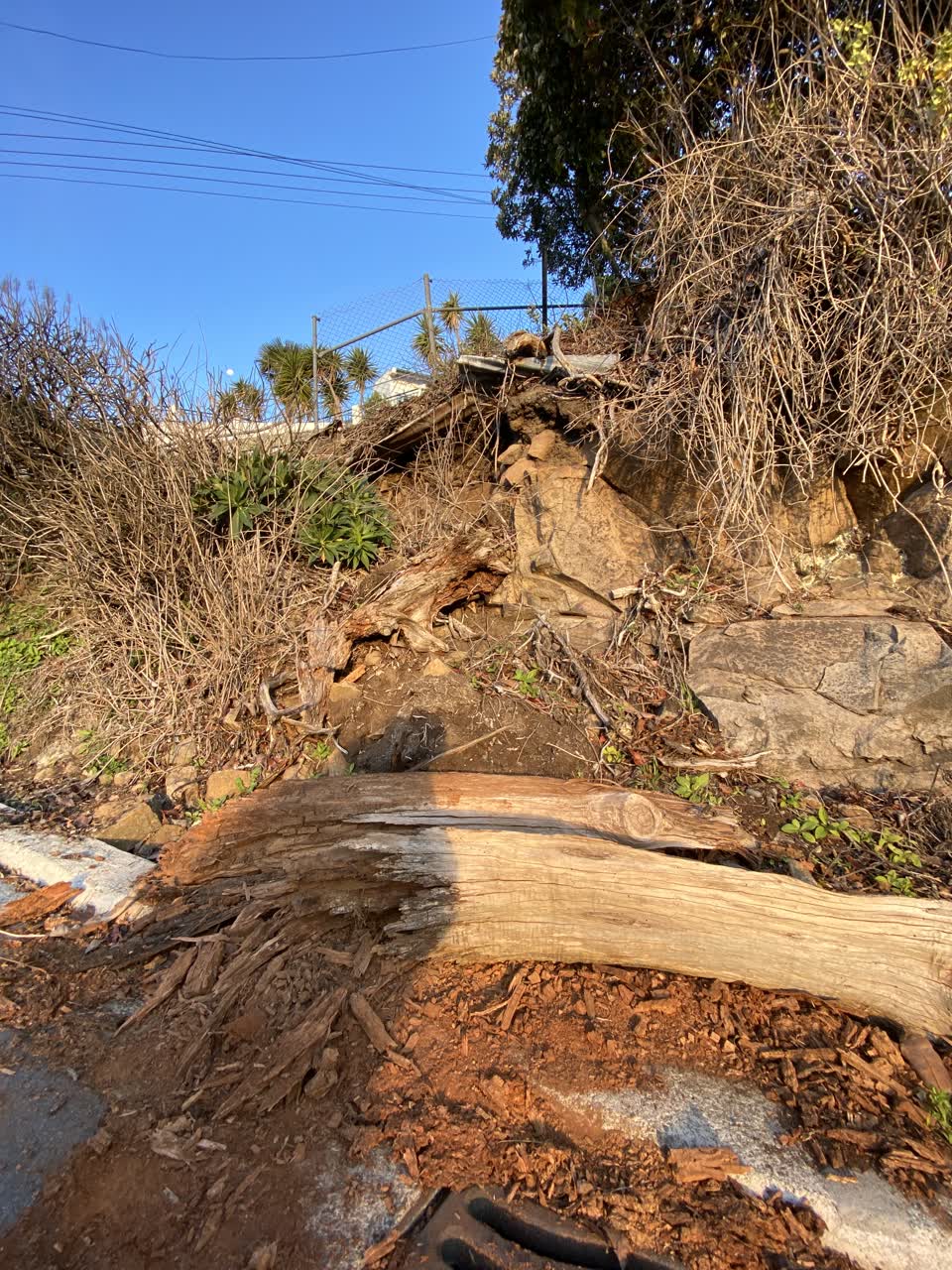 The photograph attached to this roading/streets report