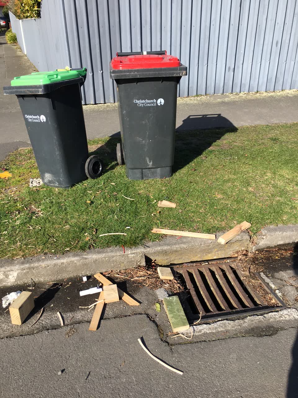 The photograph attached to this rubbish/recycling report