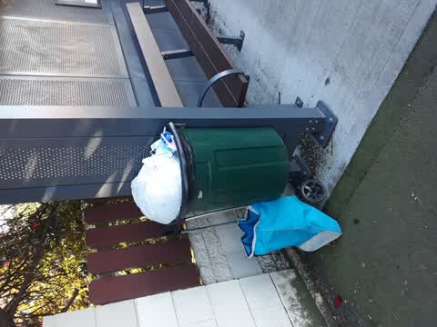 Rubbish/Recycling, a report photo