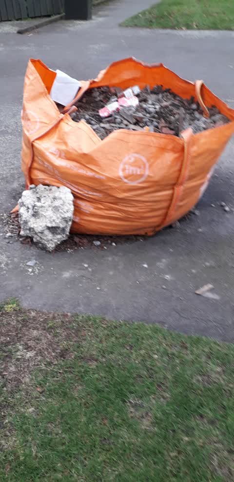 Rubbish/Recycling, a report photo