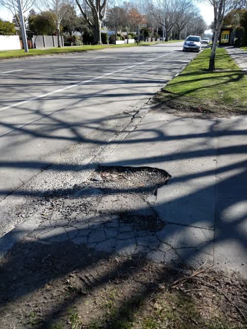 Roading/Streets, a report photo