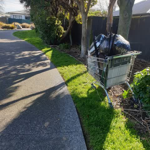 Rubbish/Recycling, a report photo