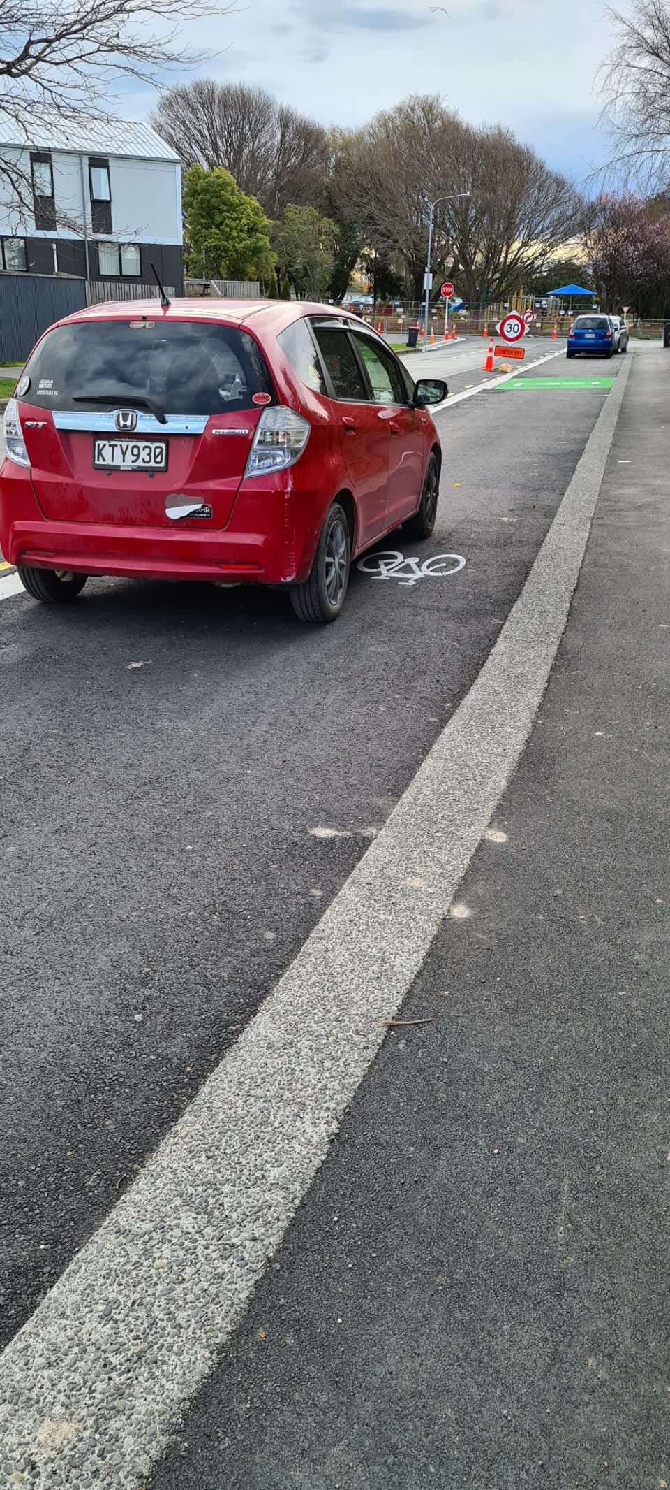 The photograph attached to this roading/streets report