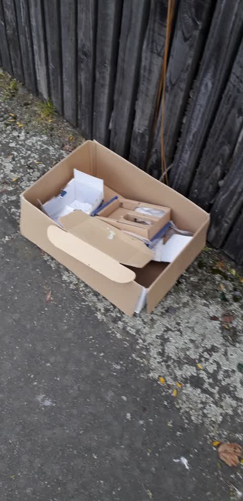 Rubbish/Recycling, a report photo