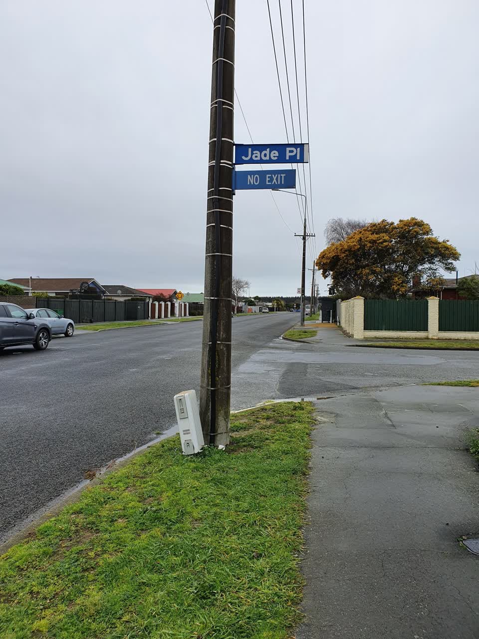 The photograph attached to this roading/streets report