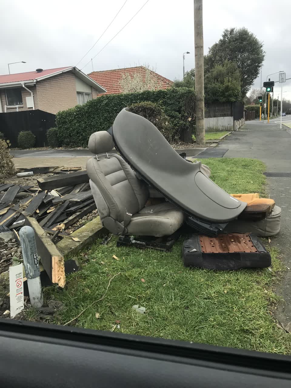 The photograph attached to this rubbish/recycling report