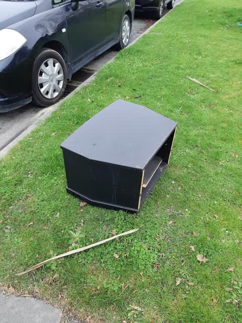 Rubbish/Recycling, a report photo