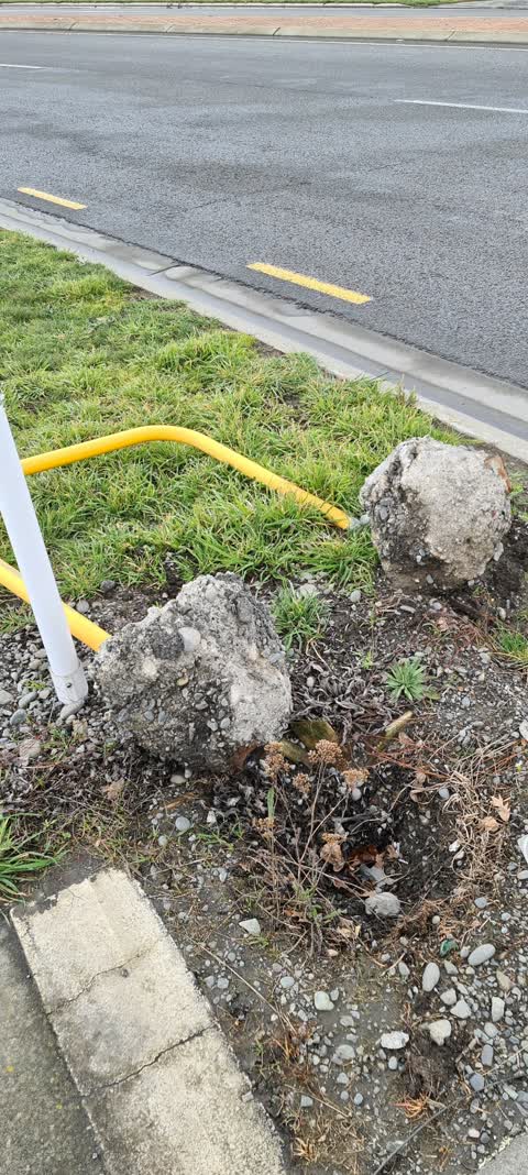 Roading/Streets, a report photo