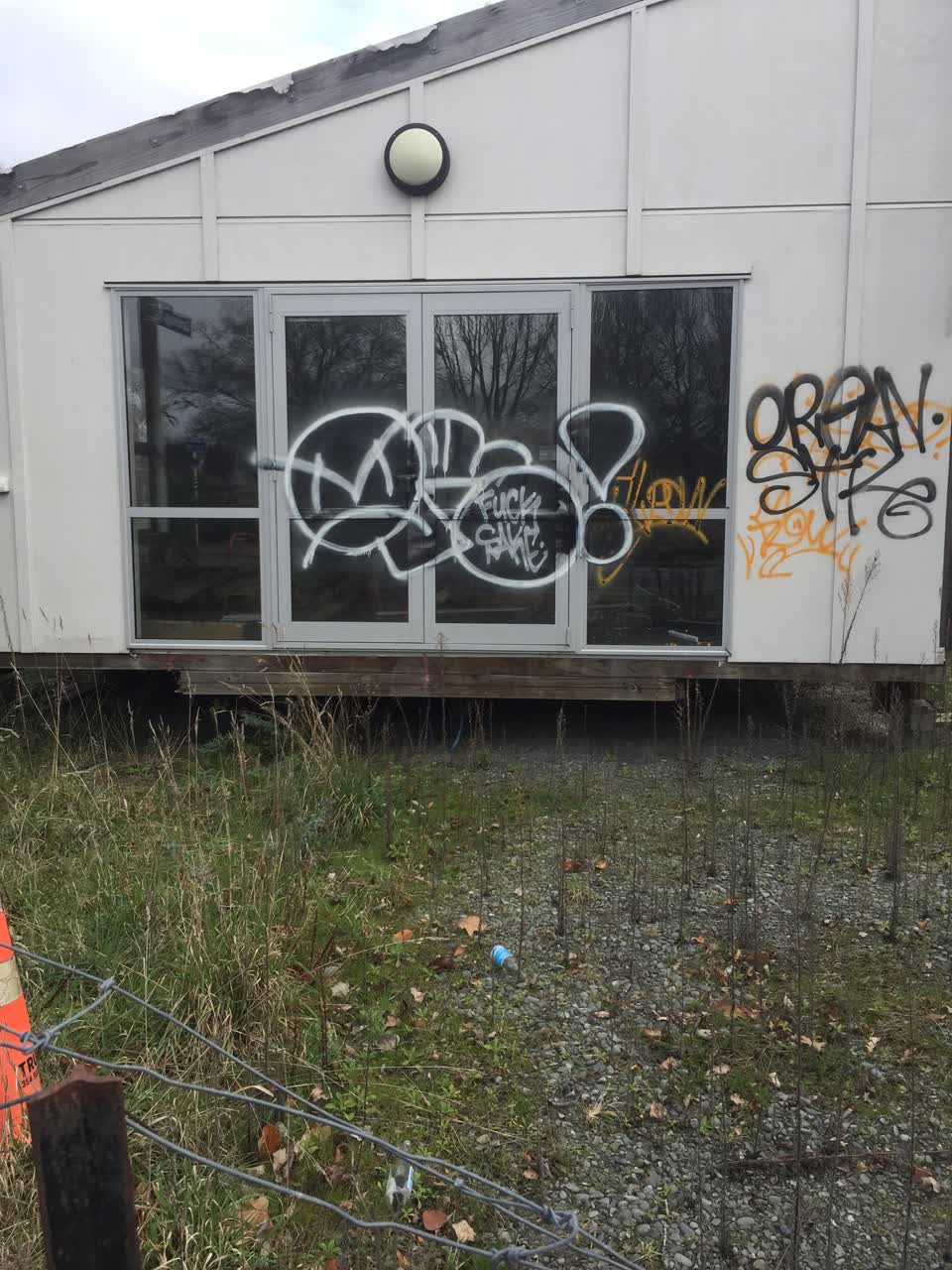The photograph attached to this graffiti report