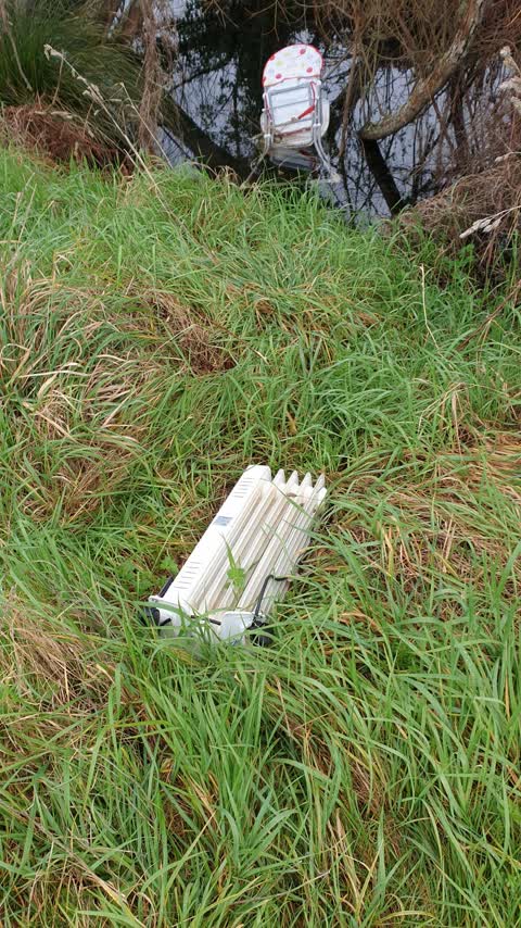 Rubbish/Recycling, a report photo