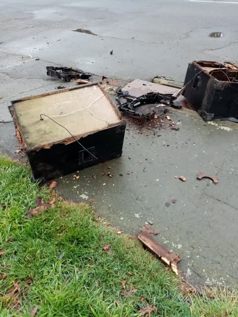 Rubbish/Recycling, a report photo