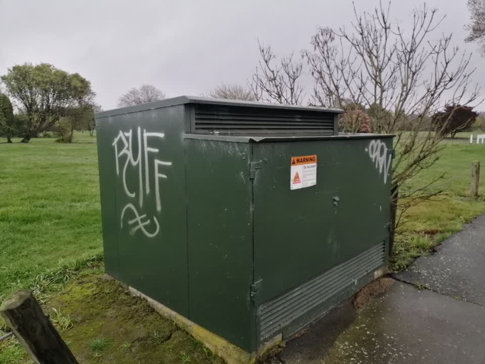 The photograph attached to this graffiti report
