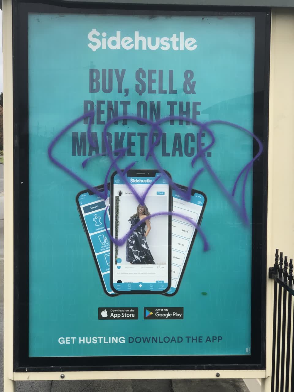 The photograph attached to this graffiti report