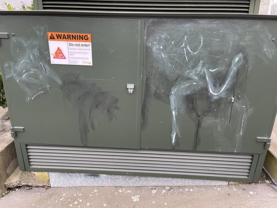 The photograph attached to this graffiti report