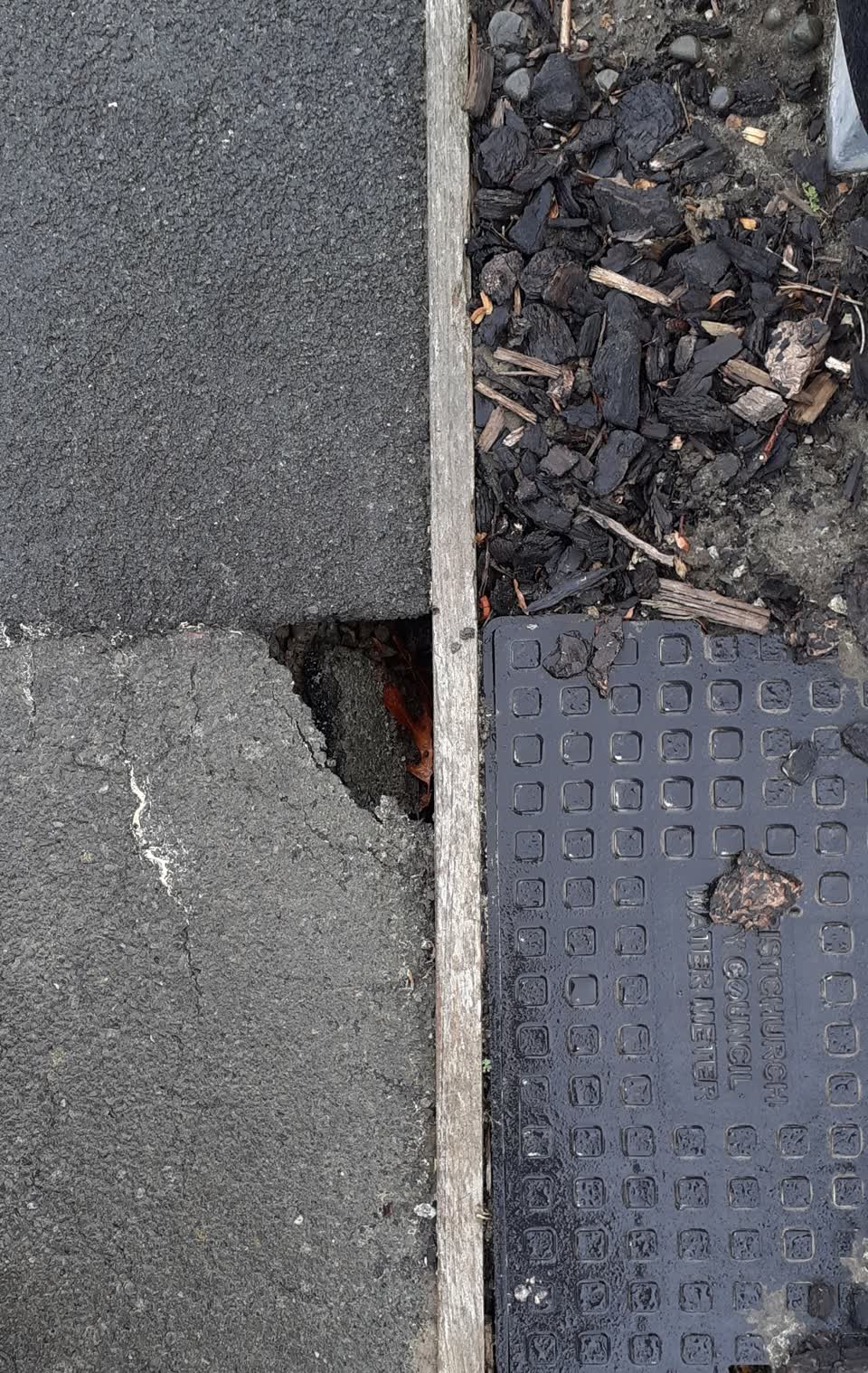 The photograph attached to this roading/streets report