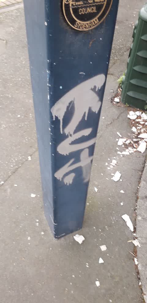 Graffiti, a report photo