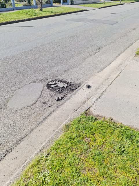 Roading/Streets, a report photo