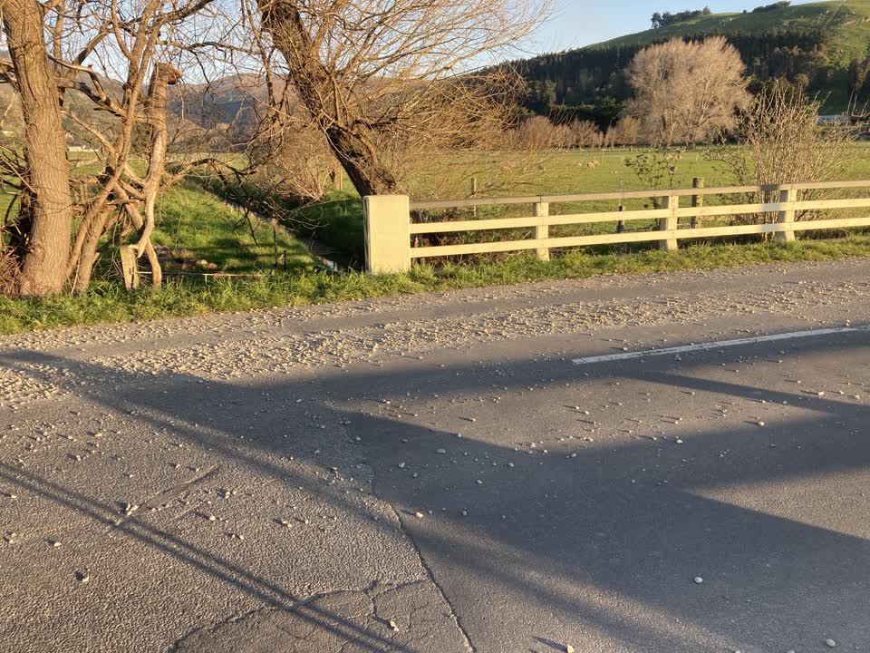 The photograph attached to this roading/streets report