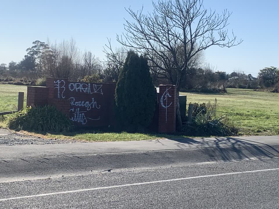 The photograph attached to this graffiti report