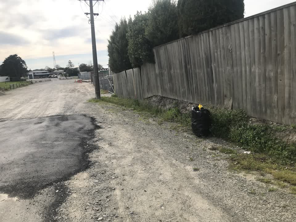 The photograph attached to this rubbish/recycling report