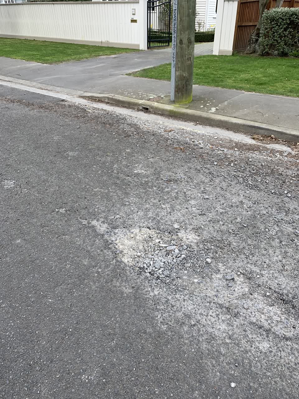 The photograph attached to this roading/streets report