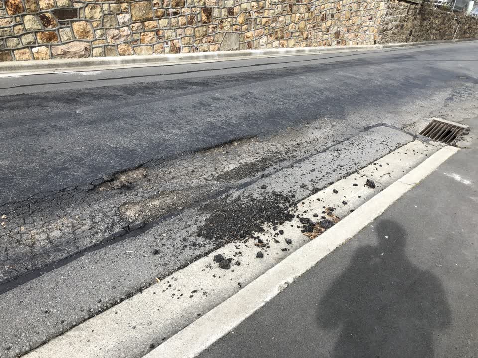 The photograph attached to this roading/streets report