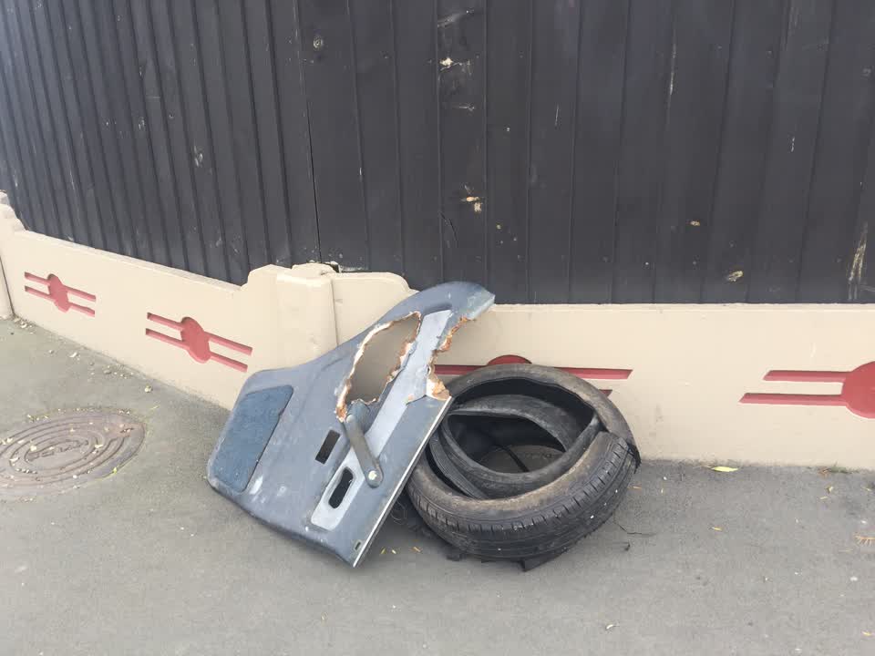The photograph attached to this rubbish/recycling report