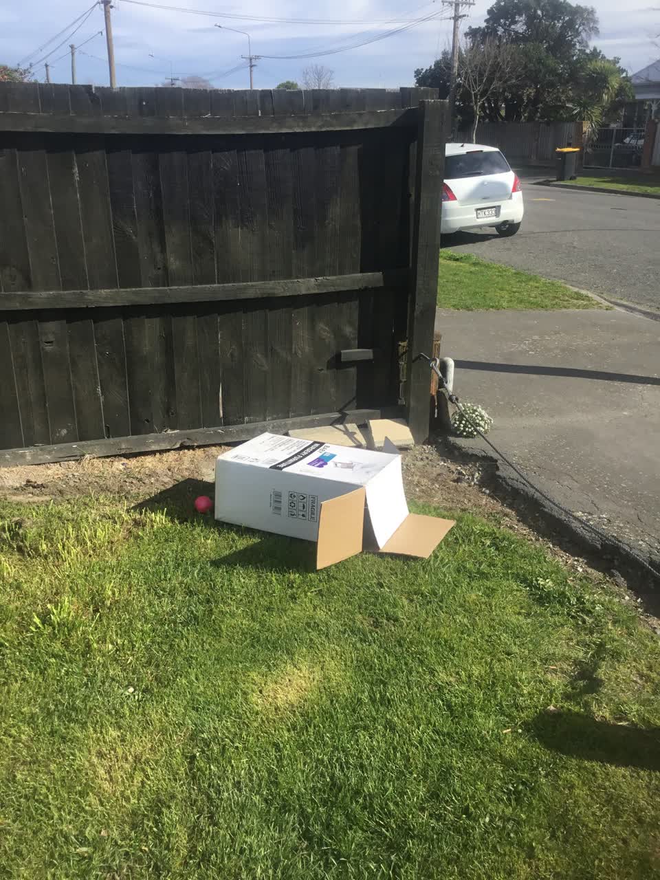 The photograph attached to this rubbish/recycling report