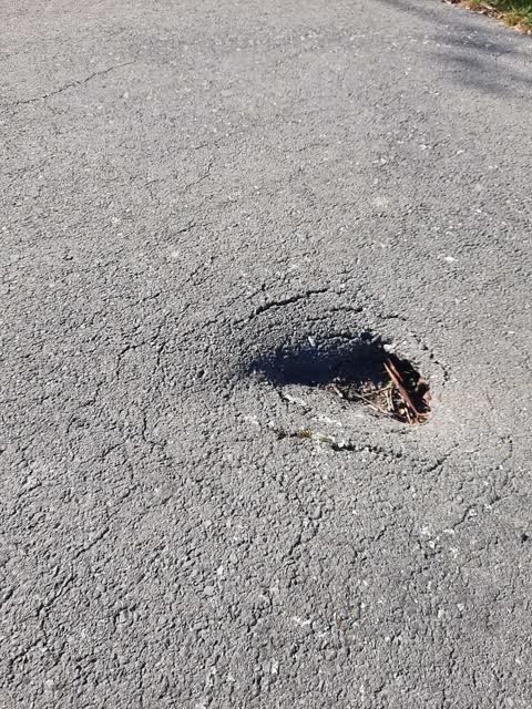 Roading/Streets, a report photo