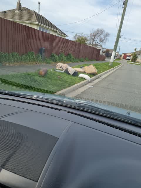 Rubbish/Recycling, a report photo