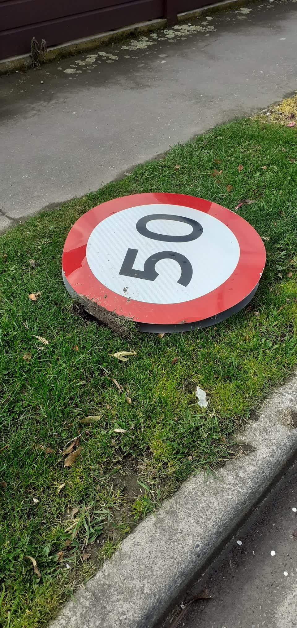 The photograph attached to this roading/streets report