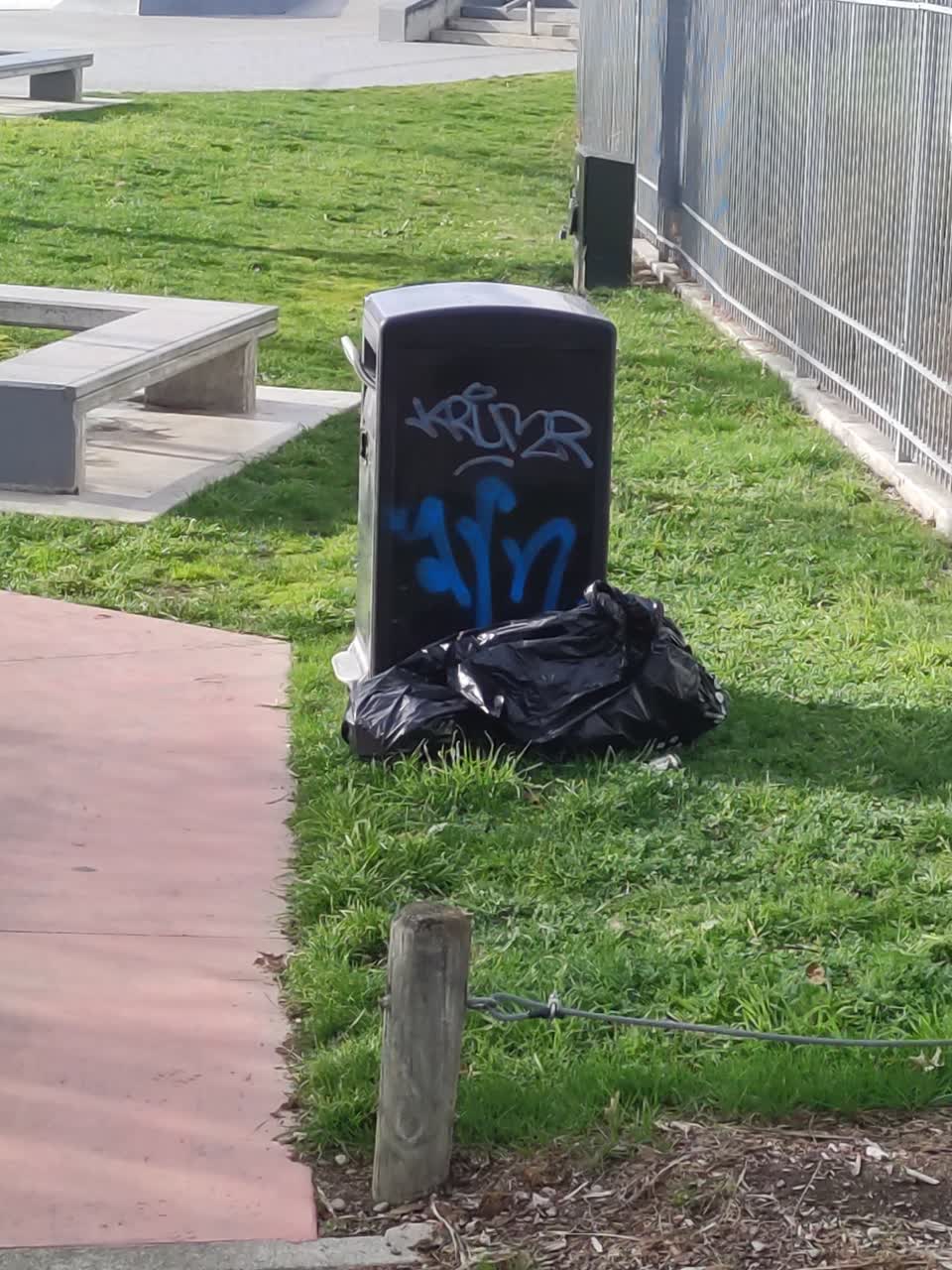 The photograph attached to this graffiti report
