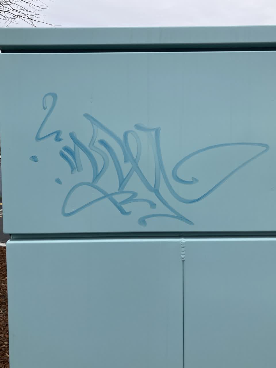 The photograph attached to this graffiti report